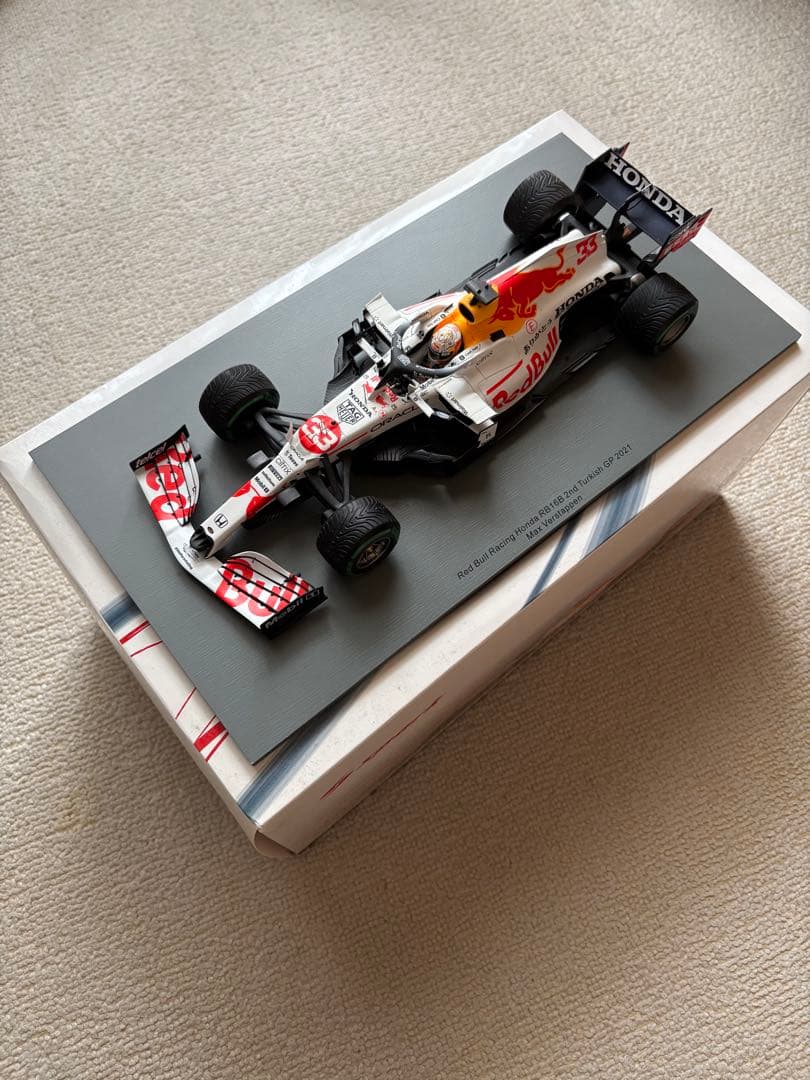 スパーク　1/18 レッドブル　トルコGP 2021 フェルスタッペン