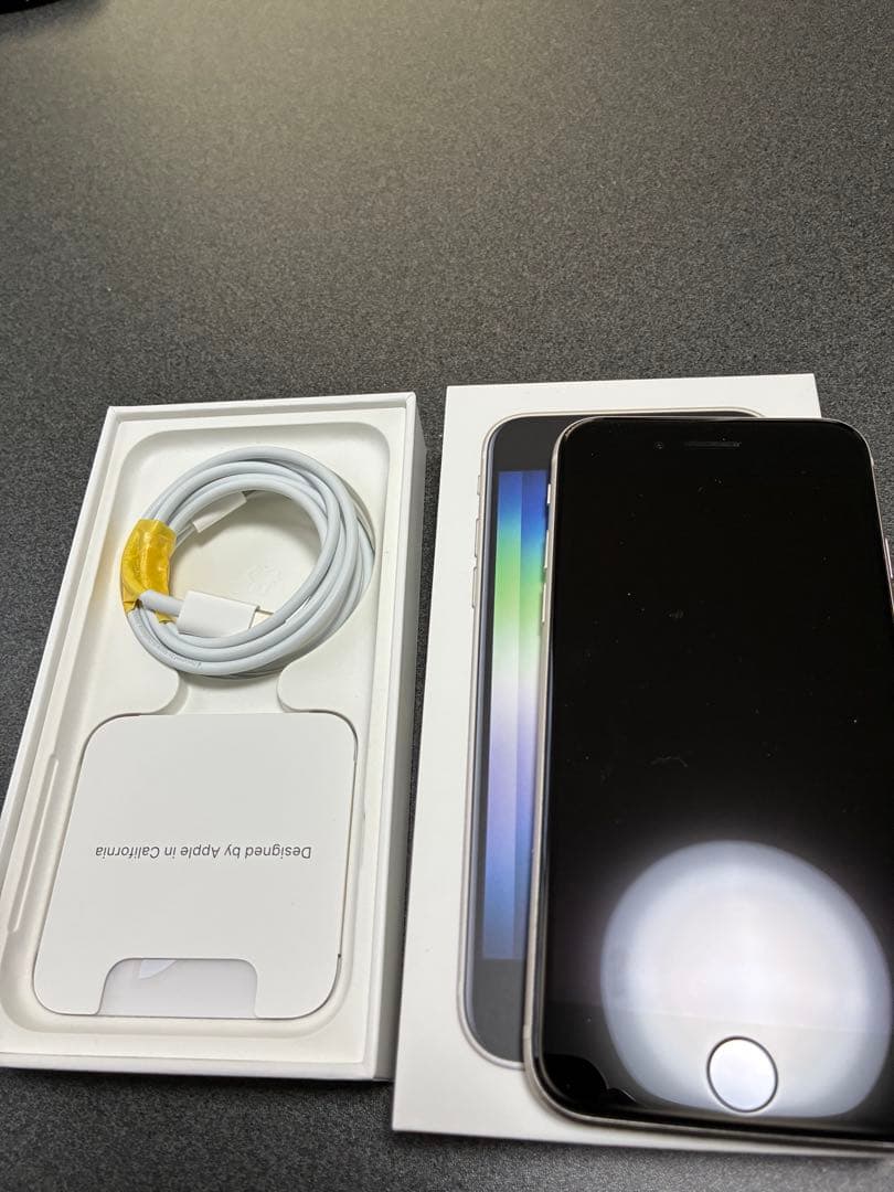 iPhoneSE 第3世代 128GB 白White　simフリー