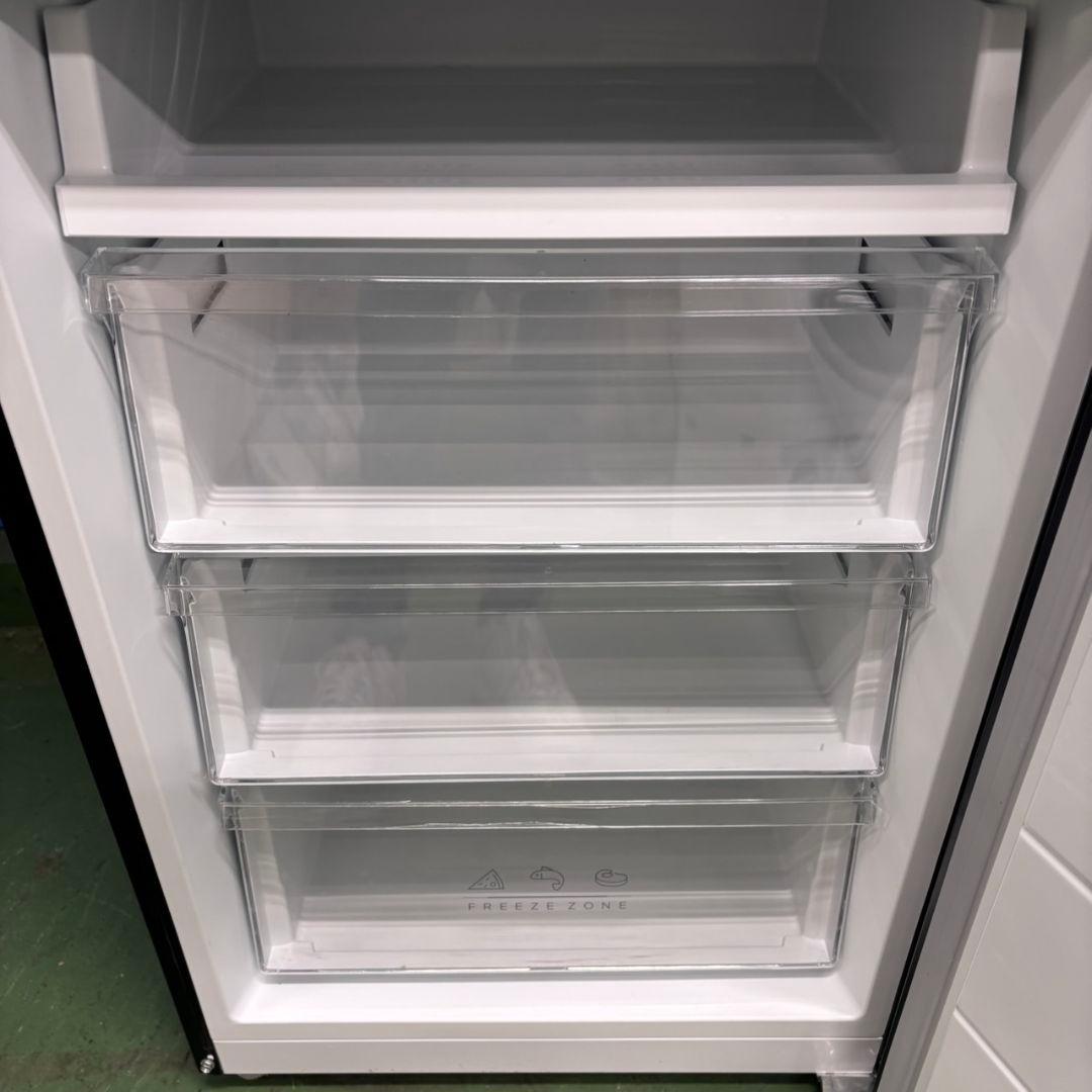 663 ブラックカラー　極美品　冷蔵庫　小型　大型　200L〜300L　半年保証