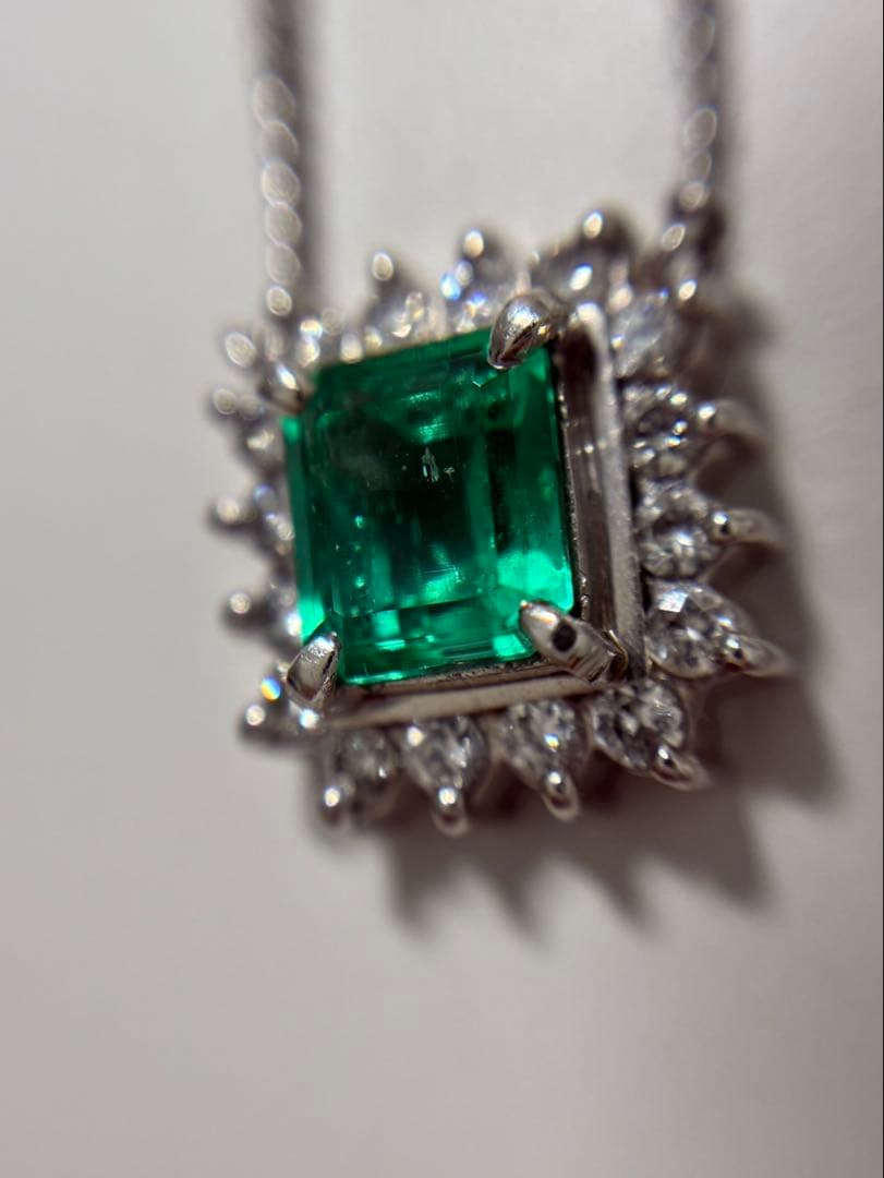 良品 エメラルド プラチナ ダイヤ ネックレス E1.04ct D0.27ct