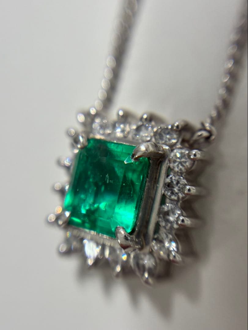 良品 エメラルド プラチナ ダイヤ ネックレス E1.04ct D0.27ct