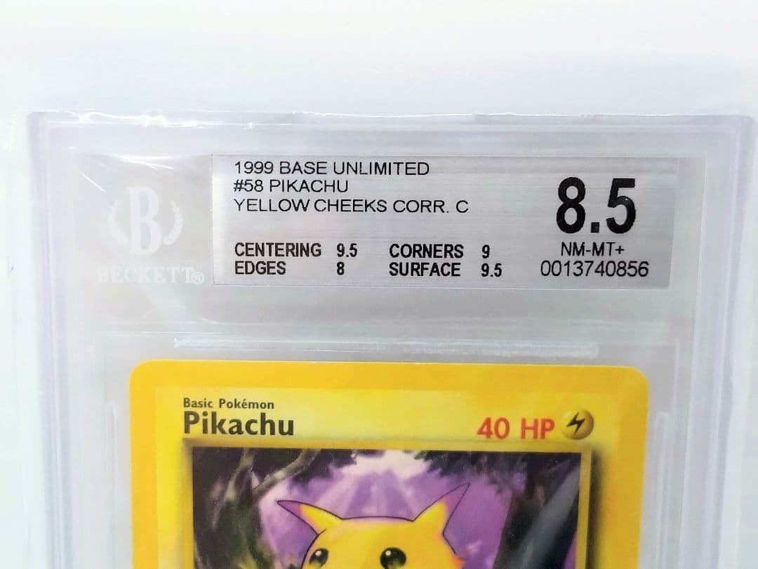 1999年 海外版　ピカチュウ イエローチークス　NM-MT+ 8.5