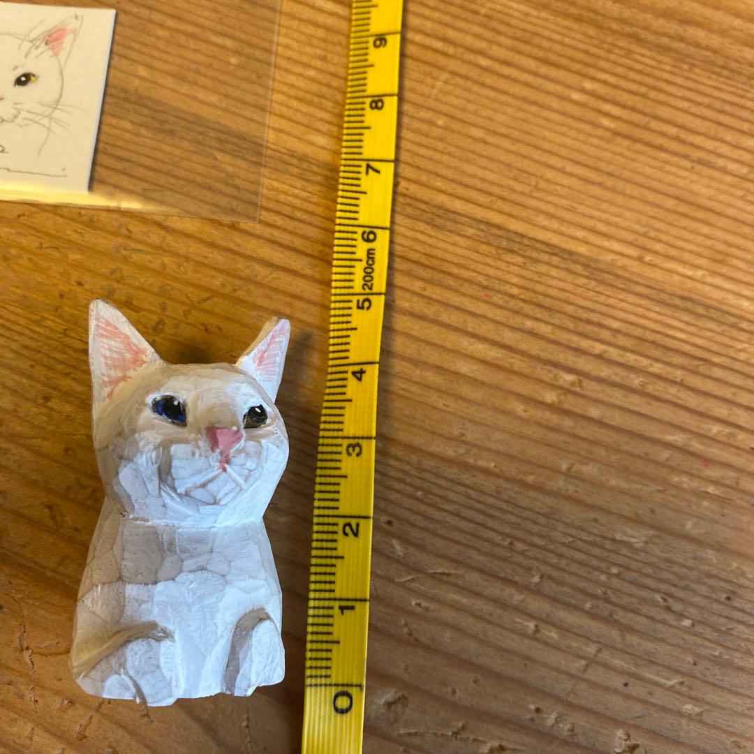 バンナイリョウジ　木彫り猫