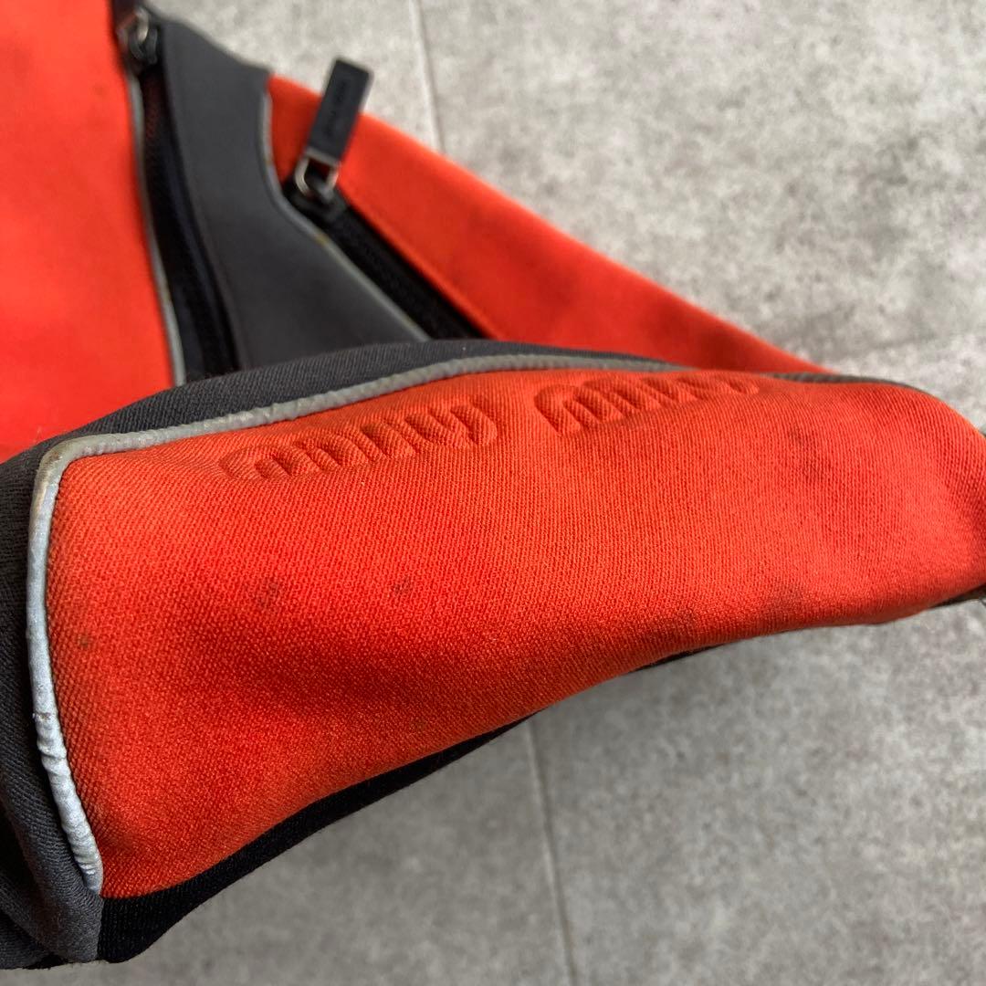 ぽんちゃん 様　miumiu ボディバッグ　ビンテージ　アーカイブ　Y2K