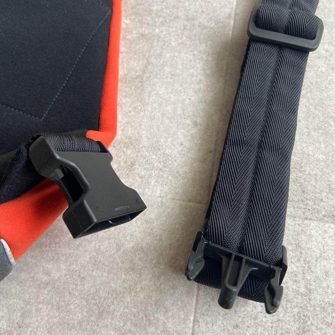 ぽんちゃん 様　miumiu ボディバッグ　ビンテージ　アーカイブ　Y2K