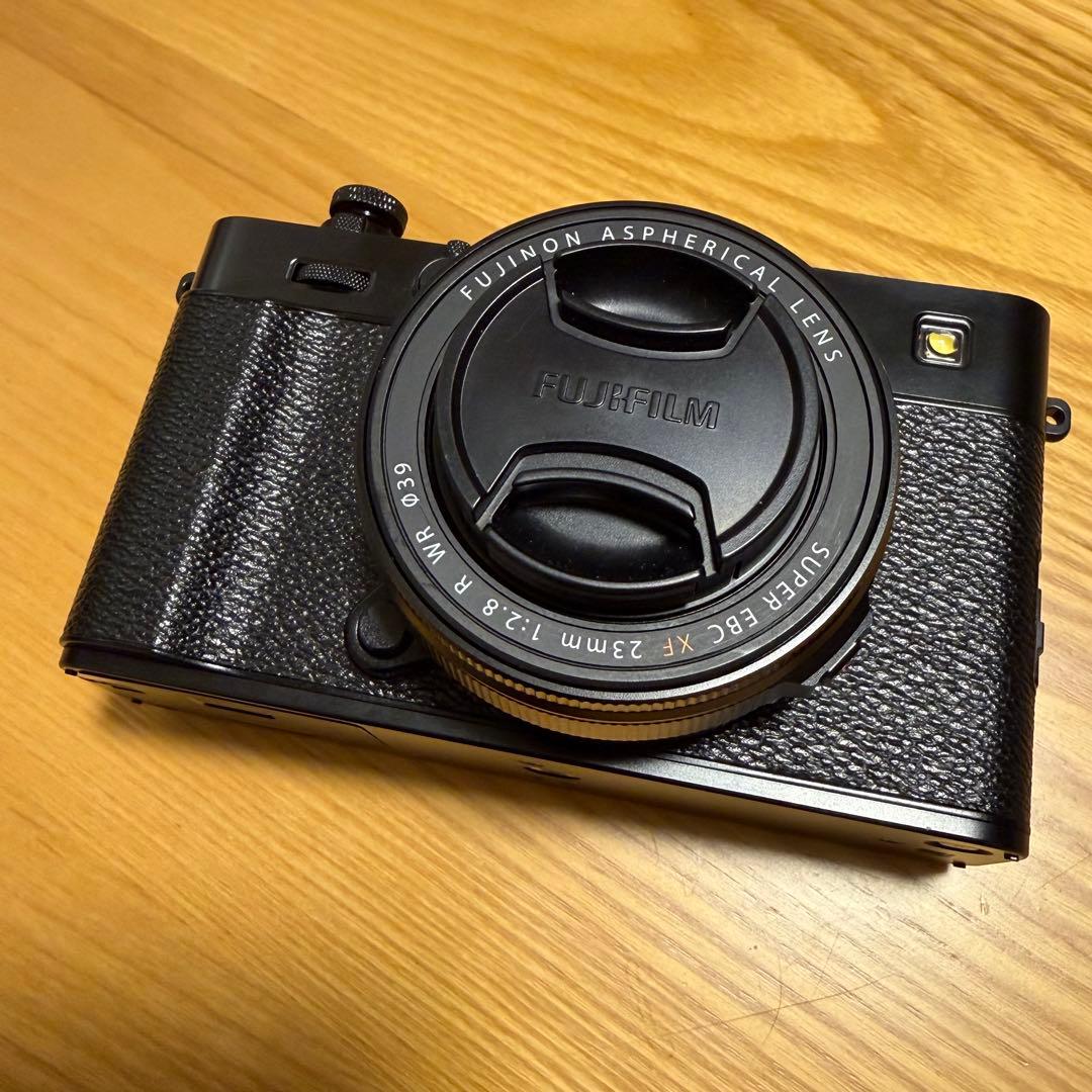 FUJIFILM X-E5 レンズキット　ブラック　おまけ付き　作例あり