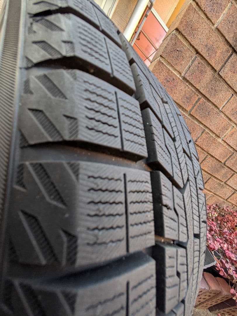 20系ヴェルファイア　18インチホイール付スタッドレスタイヤ 235/50R18