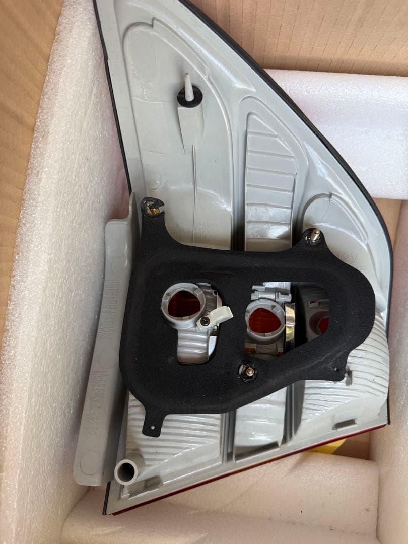 セルシオ30前期純正テールランプ、フォグランプ