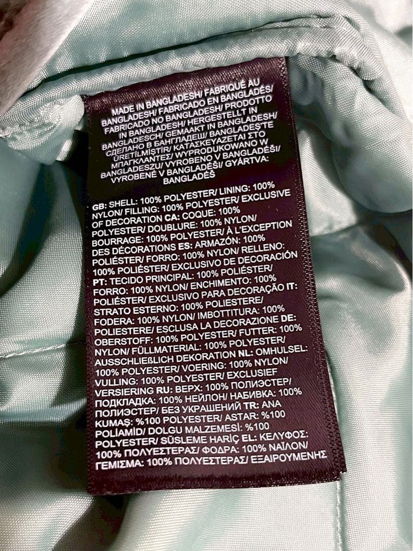 大鷹　美品 日本未発売 ノースフェイス　キルティングベスト