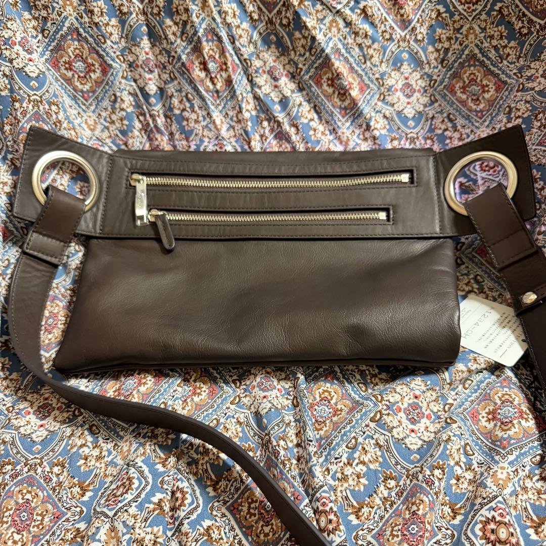 kawa-kawa カワカワ【hatome】ボディバッグMサイズ