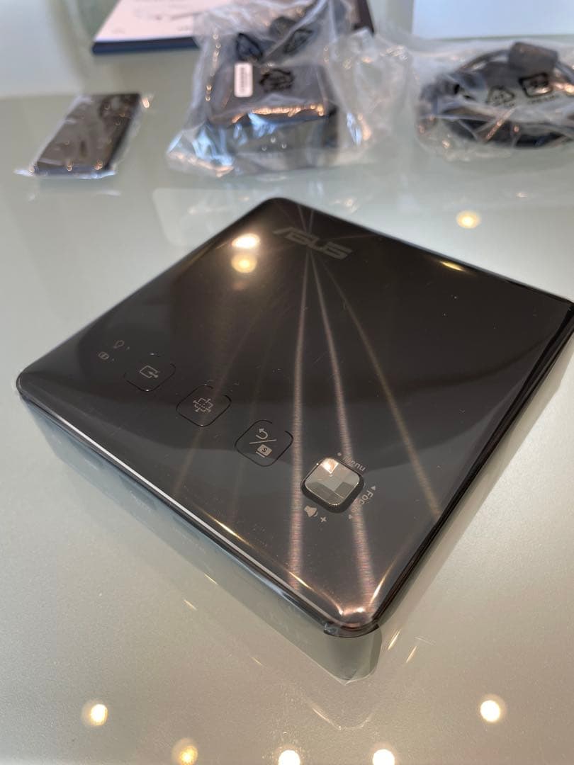 ASUS プロジェクター S2 LED Projector