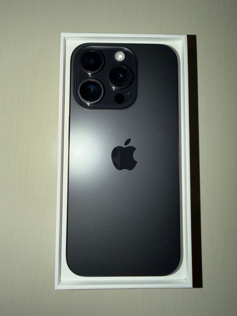 iPhone 15Pro ブラック 本体　箱あり美品