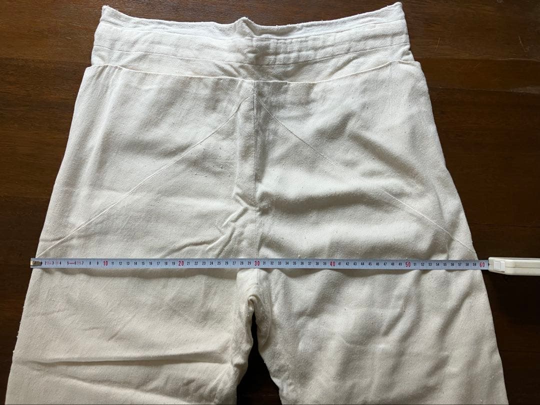 えみおわす　ダーツパンツ（カディデニム生成）