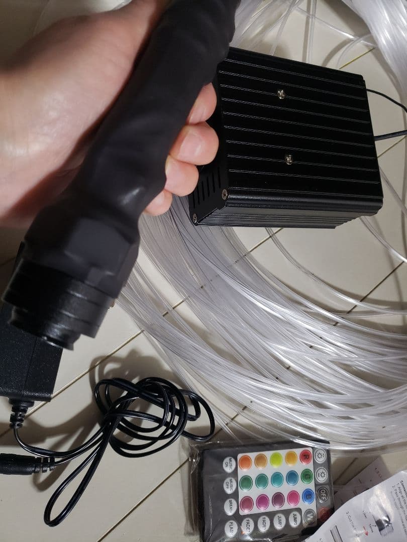 新品　光ファイバー　センサリープレイ　光の知育玩具　200cm ５０本　リモコン