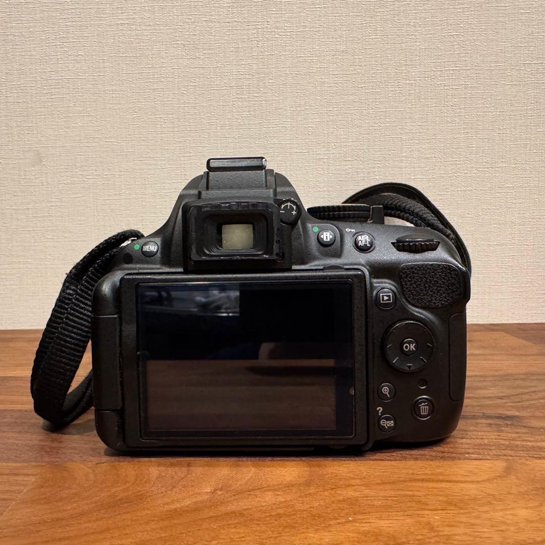 Nikon D5200 デジタル一眼レフカメラ本体 バッテリーセット