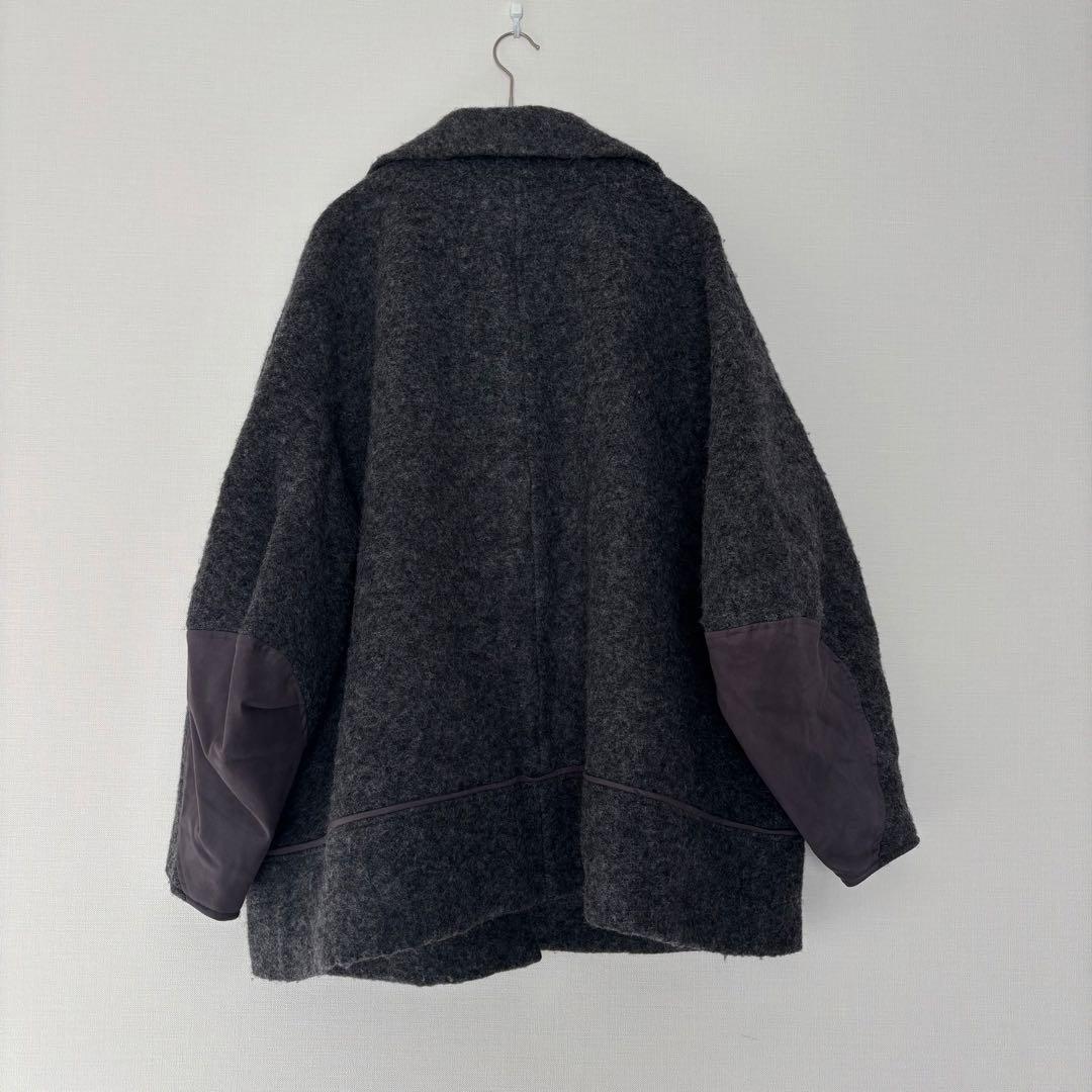 Hella ヘラ アームパッチショートコート　グレー　ウール　伊藤颯希　肘当て