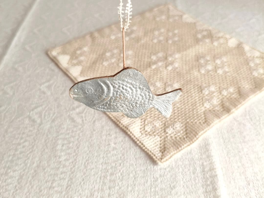 【まーちゃんさま】* vintage ❀ シルバーの かわいいお魚さん