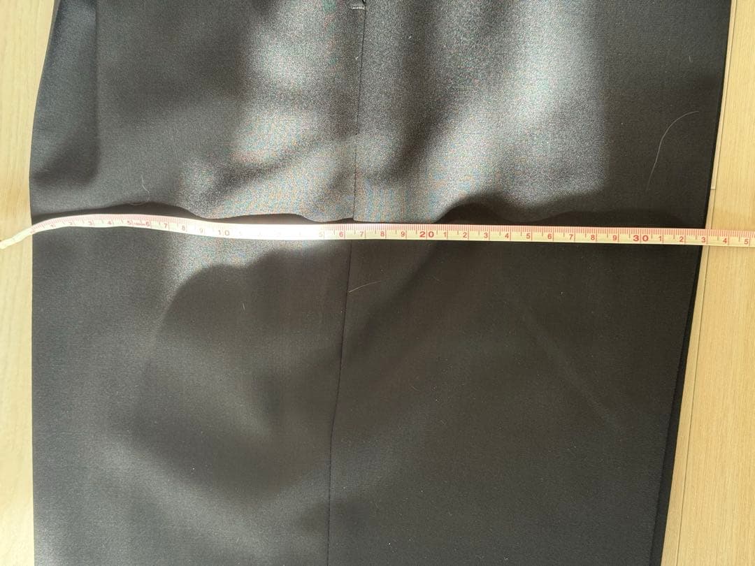 新品未使用　costumeinコストメイン　イタリア製　黒ブラック　ウール100