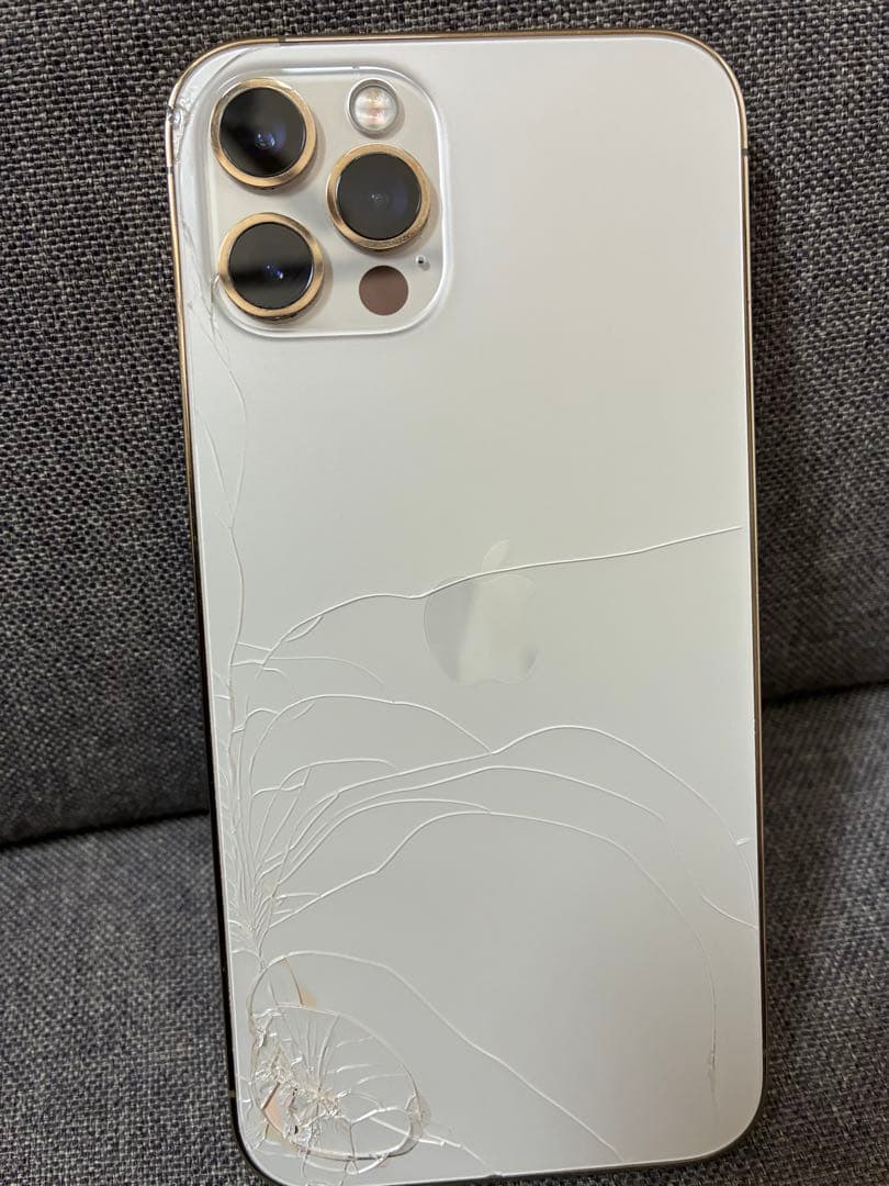 iPhone12 Pro【背面ひび割れ有り】