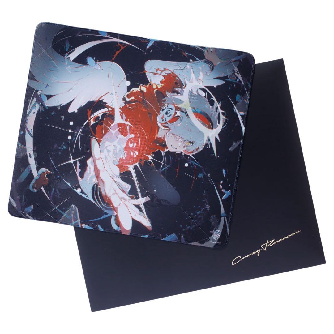 Crazy Raccoon マウスパッドDARUMA IS GOD