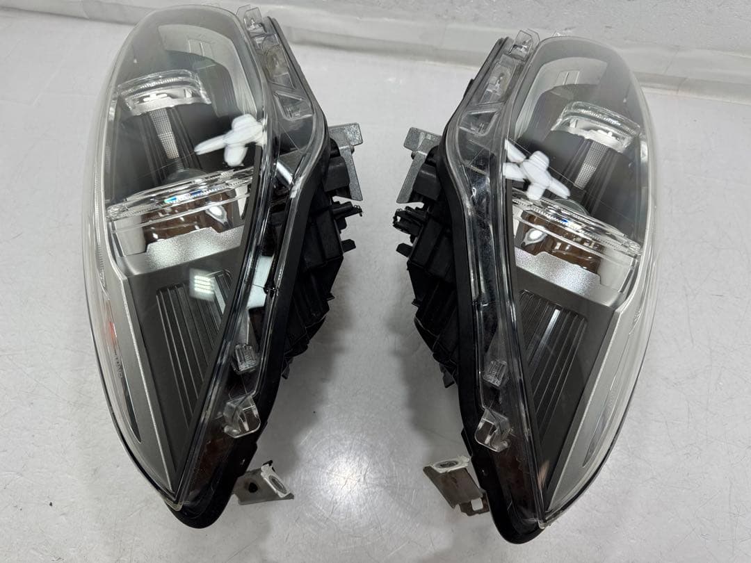  F20 116i DBA-1A16 (1シリーズ 2012y/左右