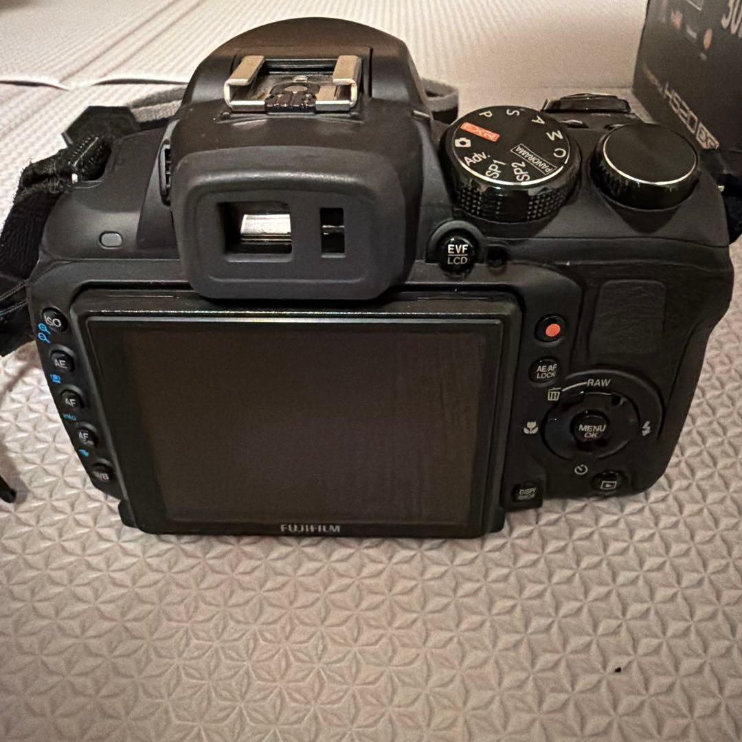 FUJIFILM　FinePix HS20EXR 富士フィルム デジタルカメラ