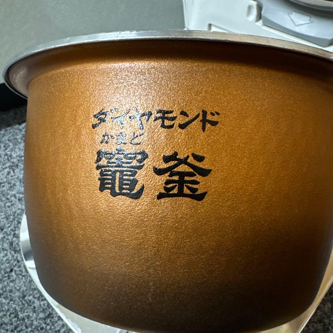 炊飯釜と中蓋　Panasonic SR-VSX108で使用の物