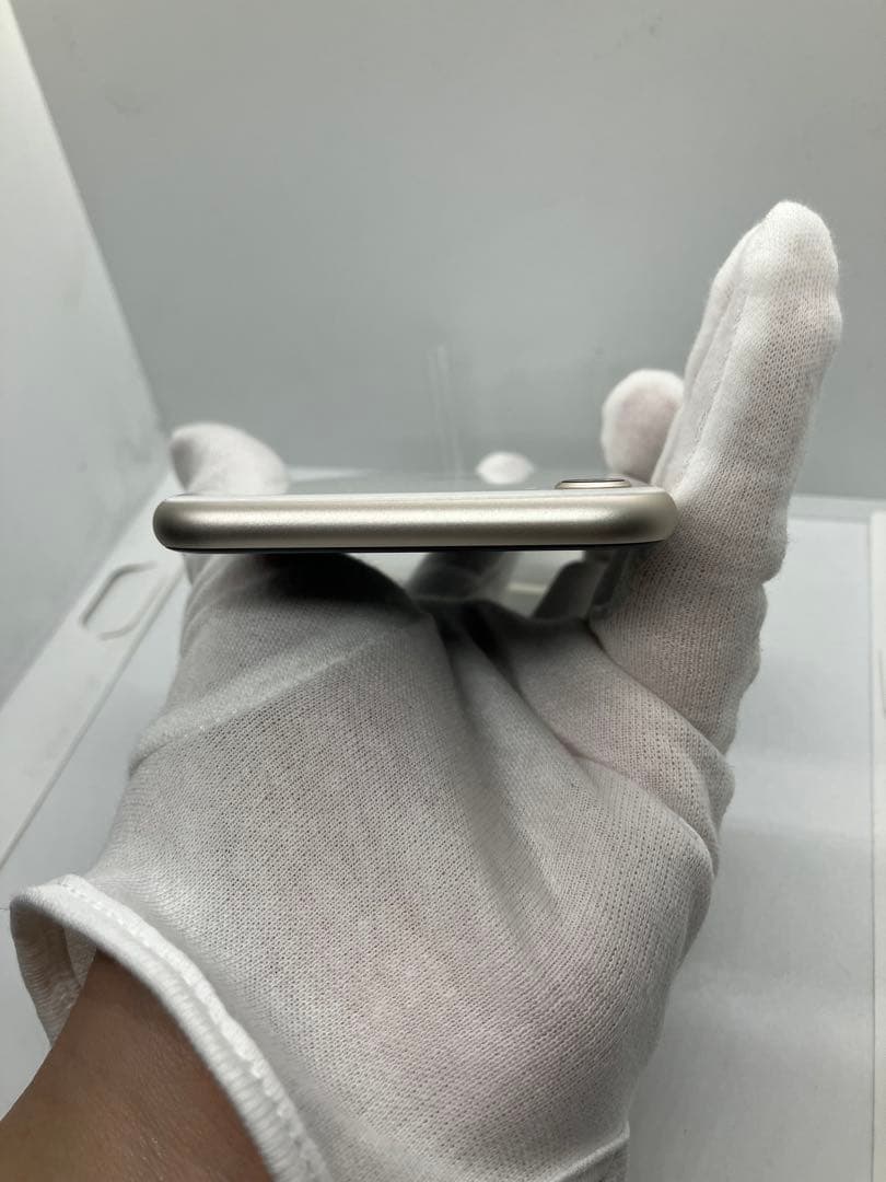 美品 バッテリー100% iPhone SE3 SIMフリー ネットワーク◯