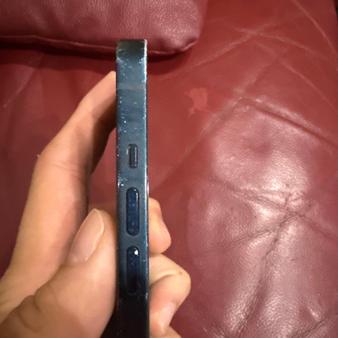 Apple iPhone 13 深い青色 本体