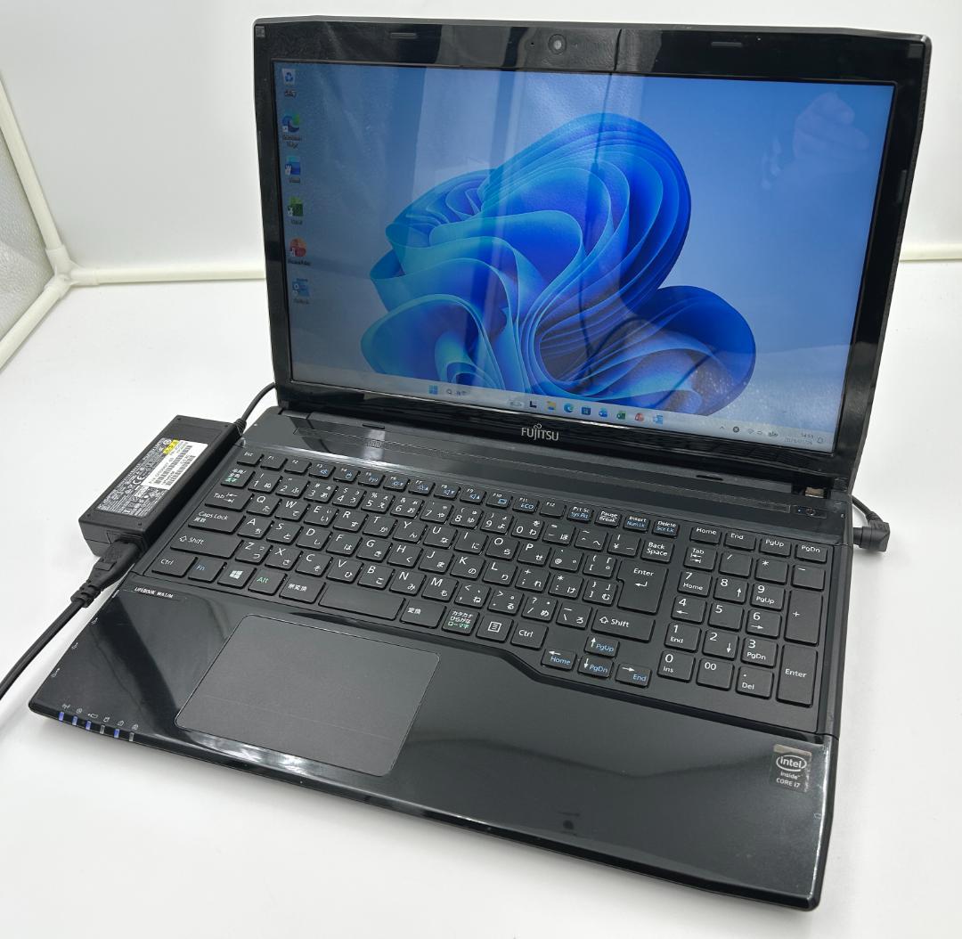 ノートパソコン windows11 オフィス付き core i7 AH53/MB