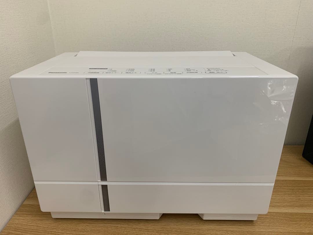 ハイブリッド方式除湿機 パナソニック 衣類乾燥除湿機 F-YHX90B-W 美品