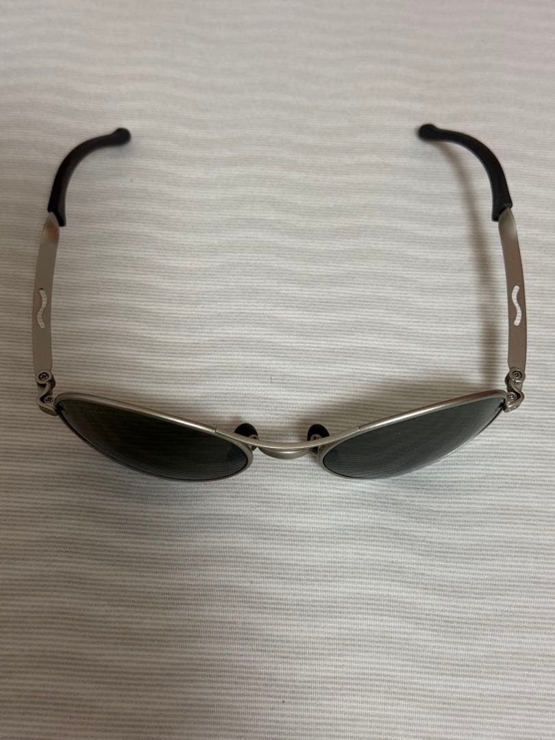 T*3様 Ray-Ban オーバルサングラス グレー