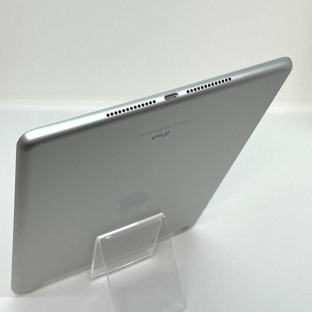 極美品 iPad 第6世代 32GB docomo SIMフリー 9.7インチ㉛