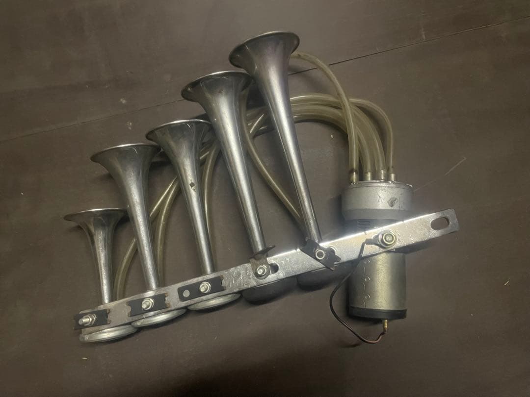 ア*レ様 5連ラッパ 当時物 鉄ラッパ