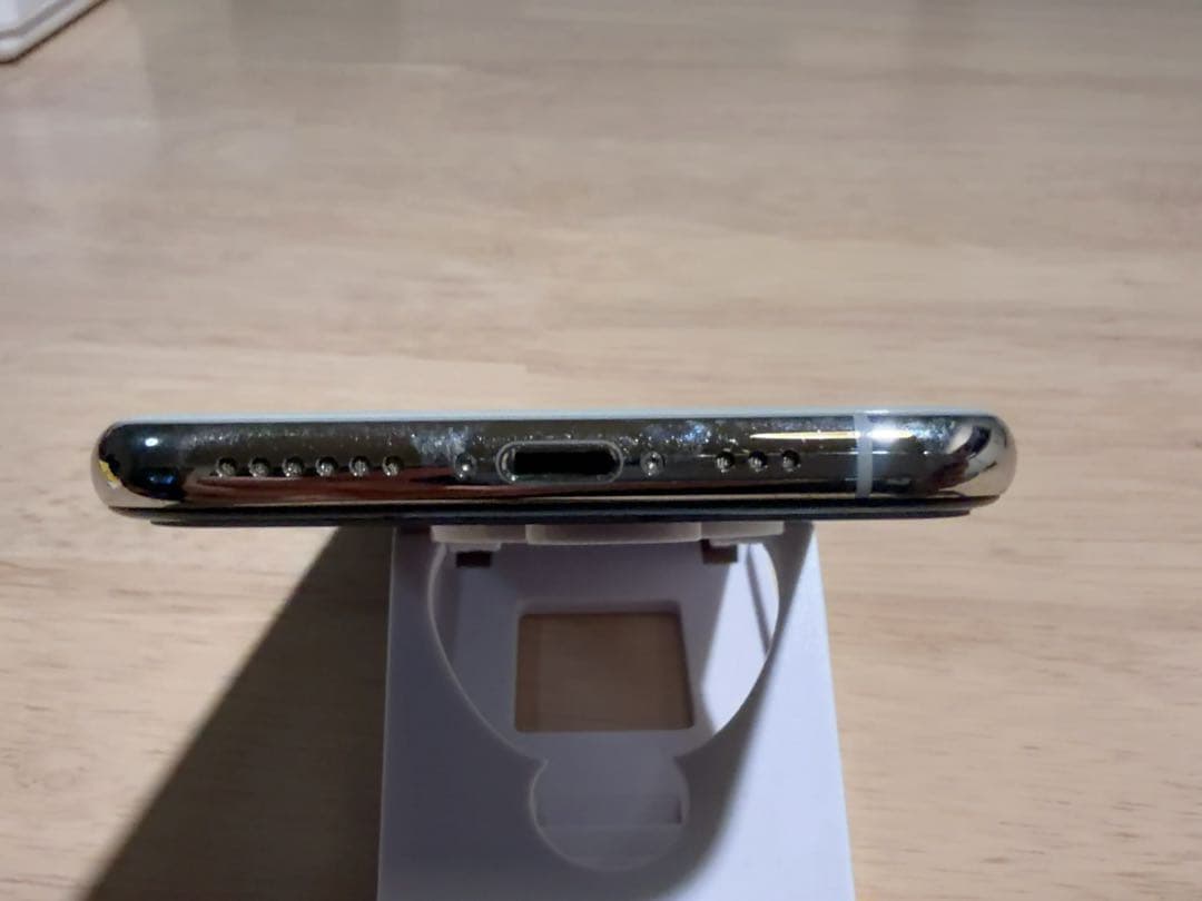 Apple iphonexs 64GBシルバー バッテリ81% SIMロックなし