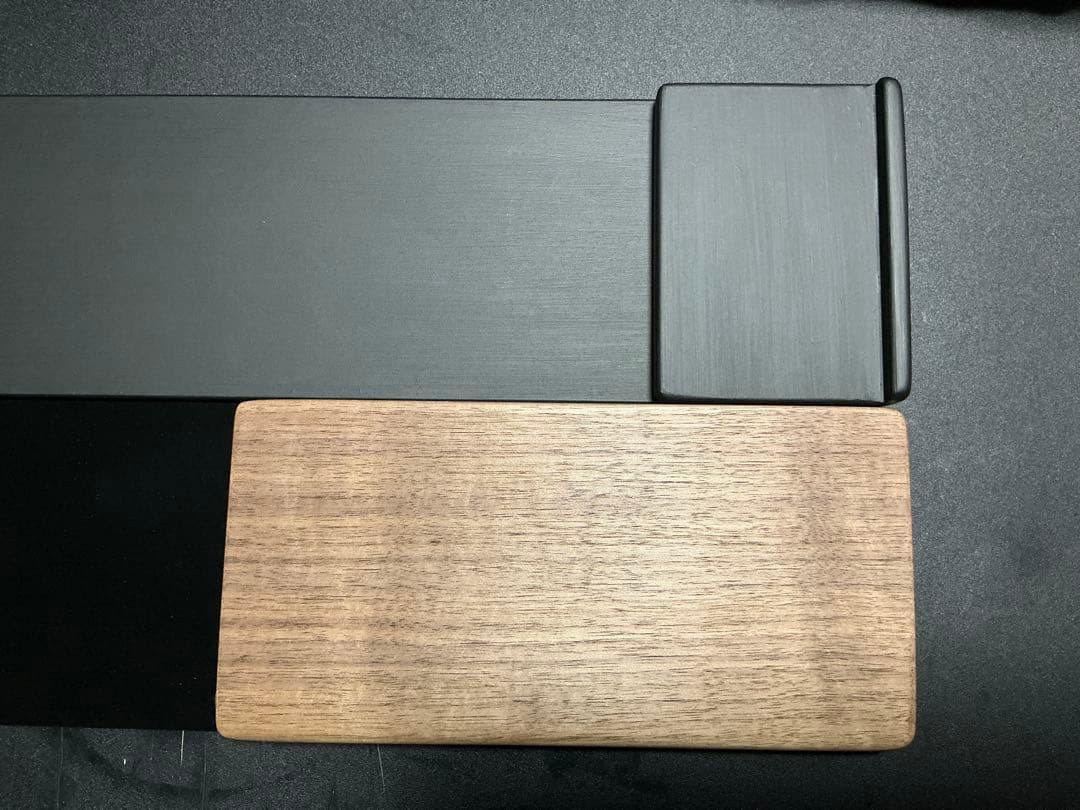 オーダー受付　テンキー付きマジックキーボード＆トラックパッド向けパームレスト