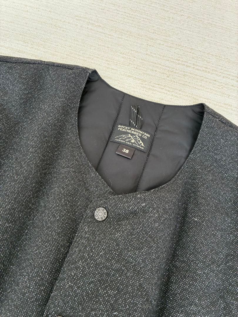ロッキーマウンテンフェザーベッド　シックスマンス　カーディガン 限定 黒炭 38