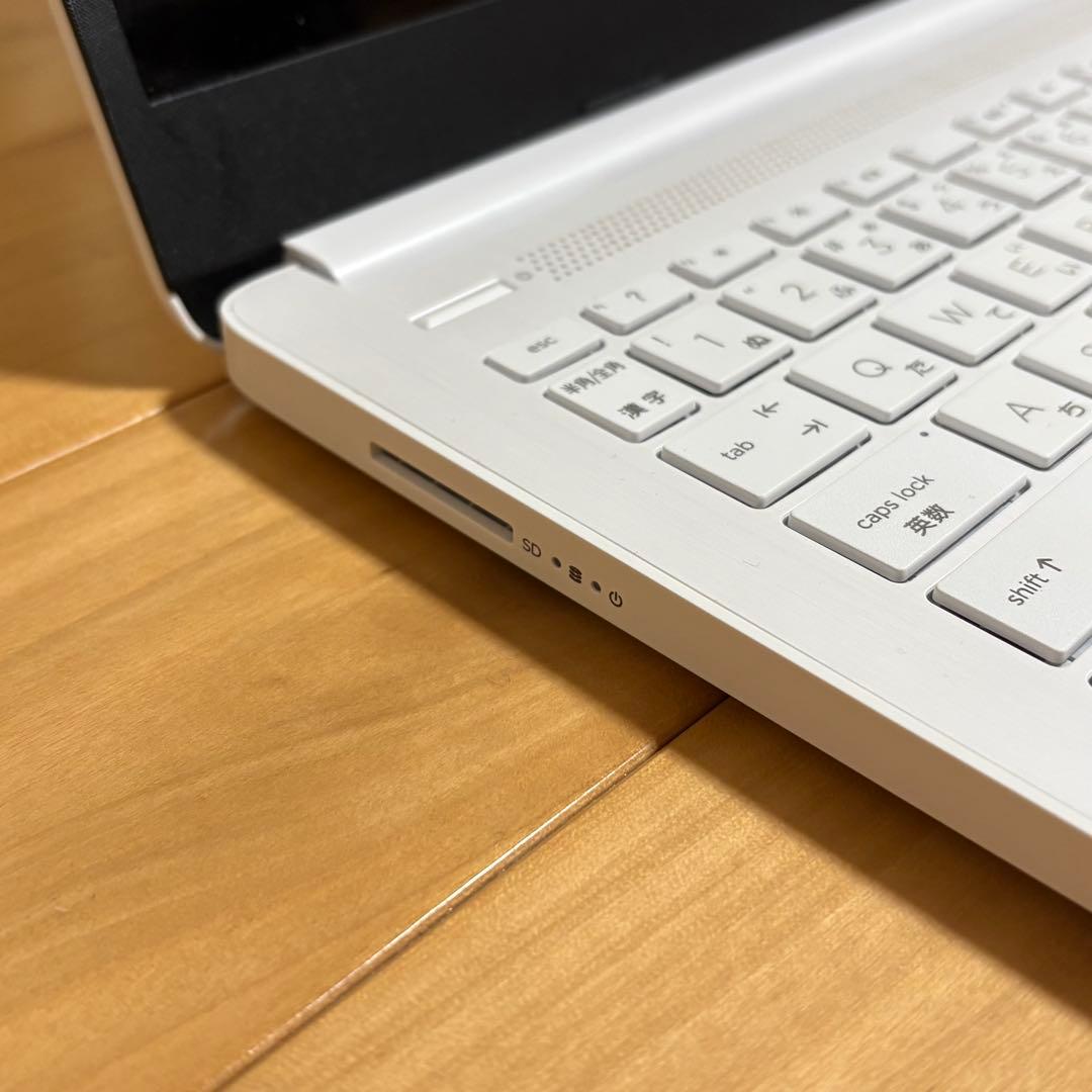 HP Laptop 14s ホワイト ノートパソコン