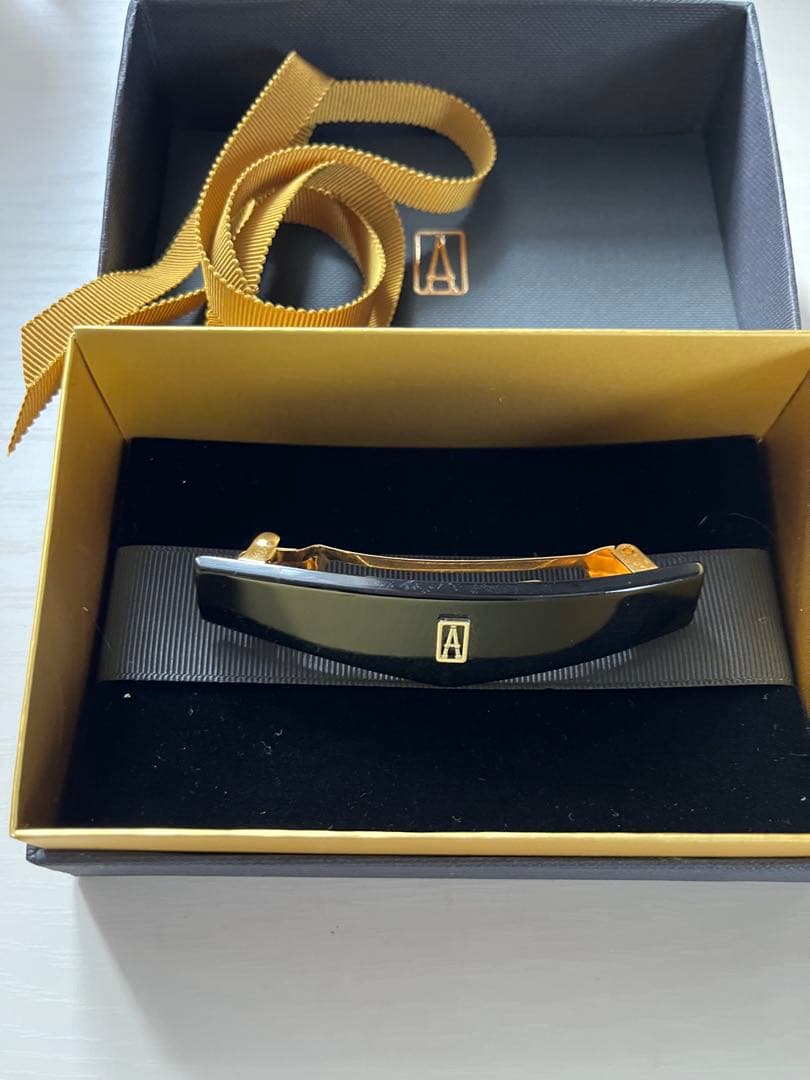 超美品！アレクサンドル DE PARIS ブラック ヘアアクセサリー