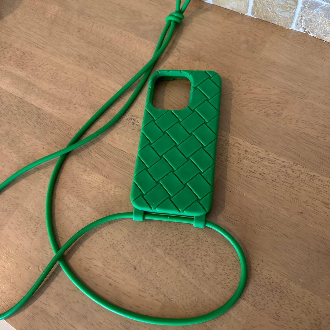 BOTTEGA VENETA グリーン iPhone14 proケース