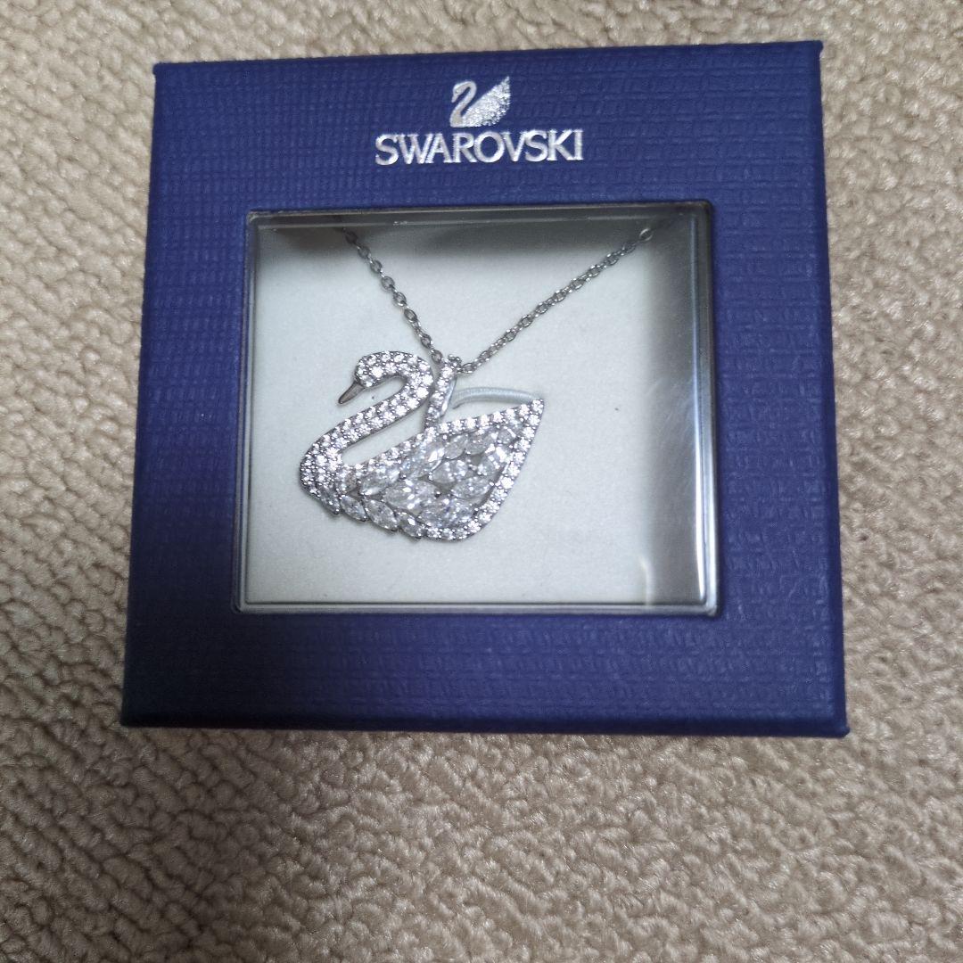 限界売切最終価格！スワロフスキー　ネックレス