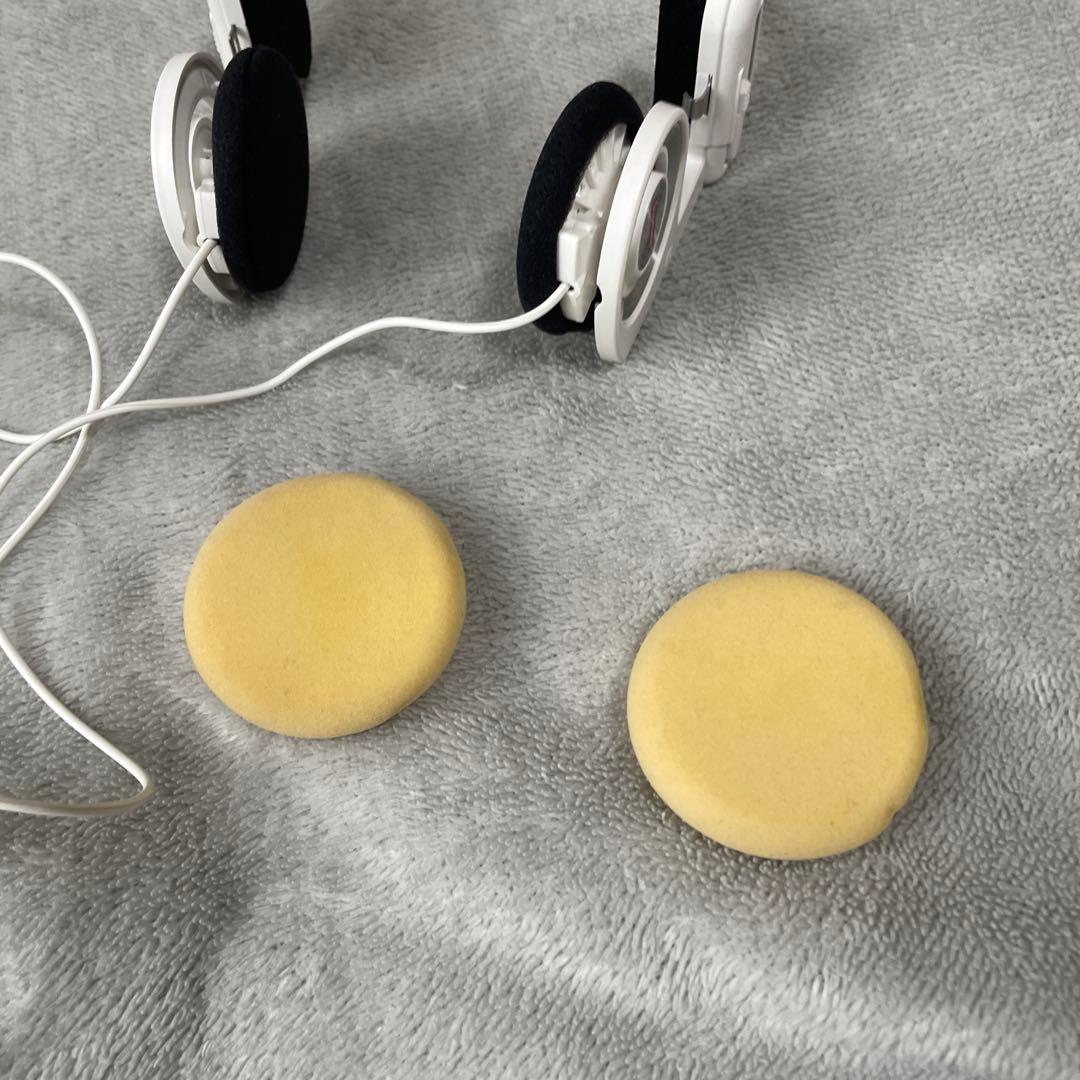 ヘッドホン Supreme / Koss Portapro Headphones white