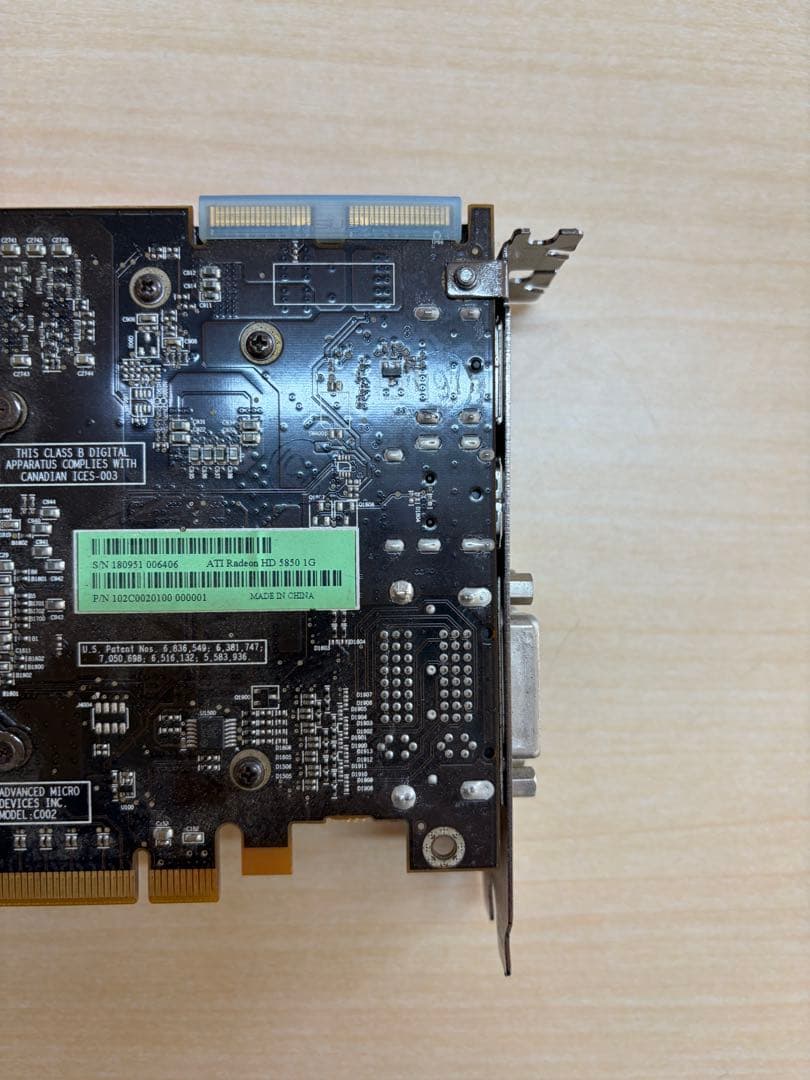 動作品 ASUS グラフィックボード ファン付き￼