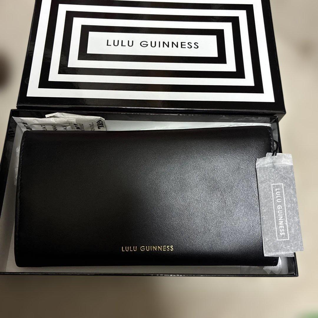 山田あいじ  Lulu Guinness 黒の長財布