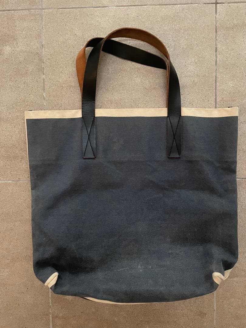 マルニ　MARNIキャンバストートバッグ ネイビー