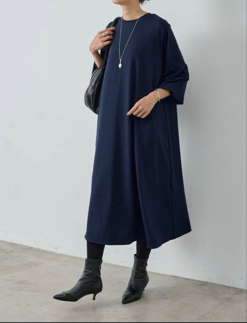 新品タグ付　ビアズリー Tワンピース　ネイビー　完売品　再お値下げ