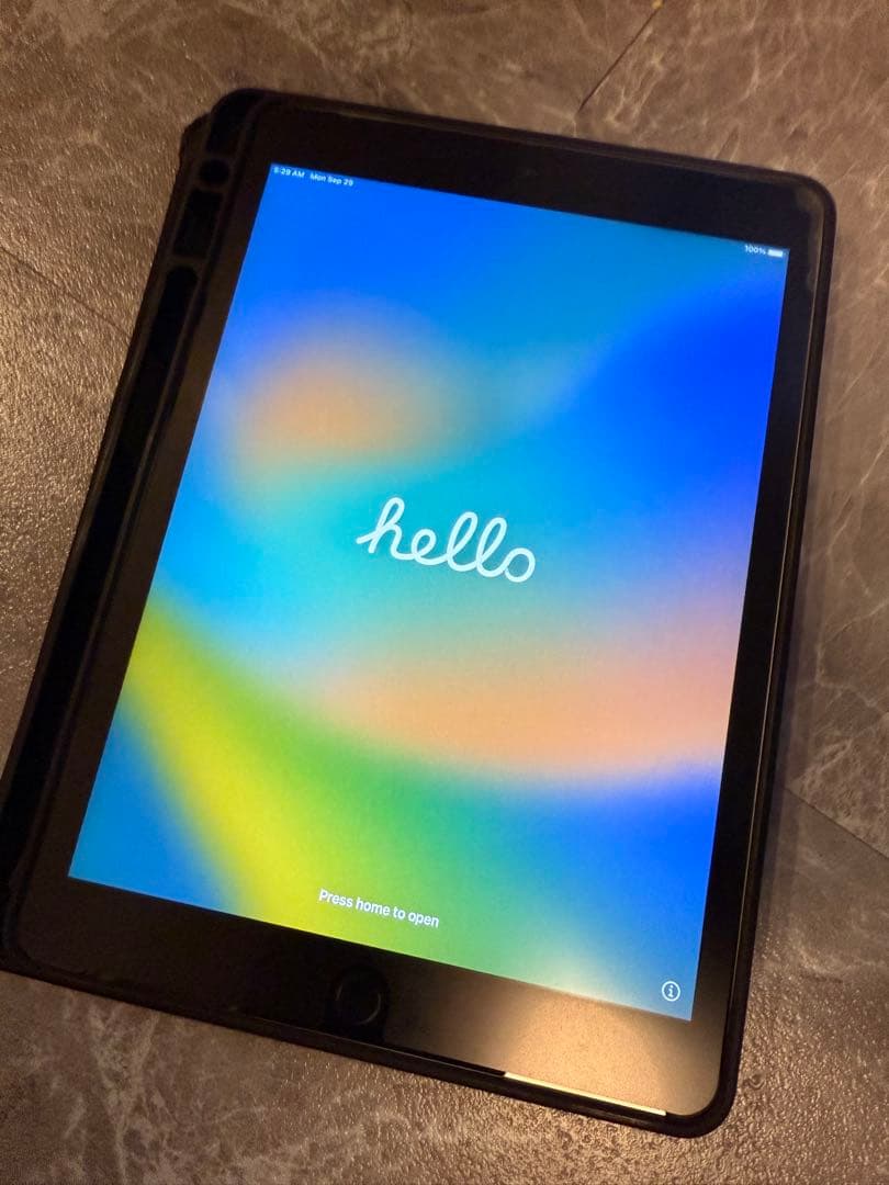 Apple iPad (第7世代) 32GB スペースグレー　Wi-Fiモデル