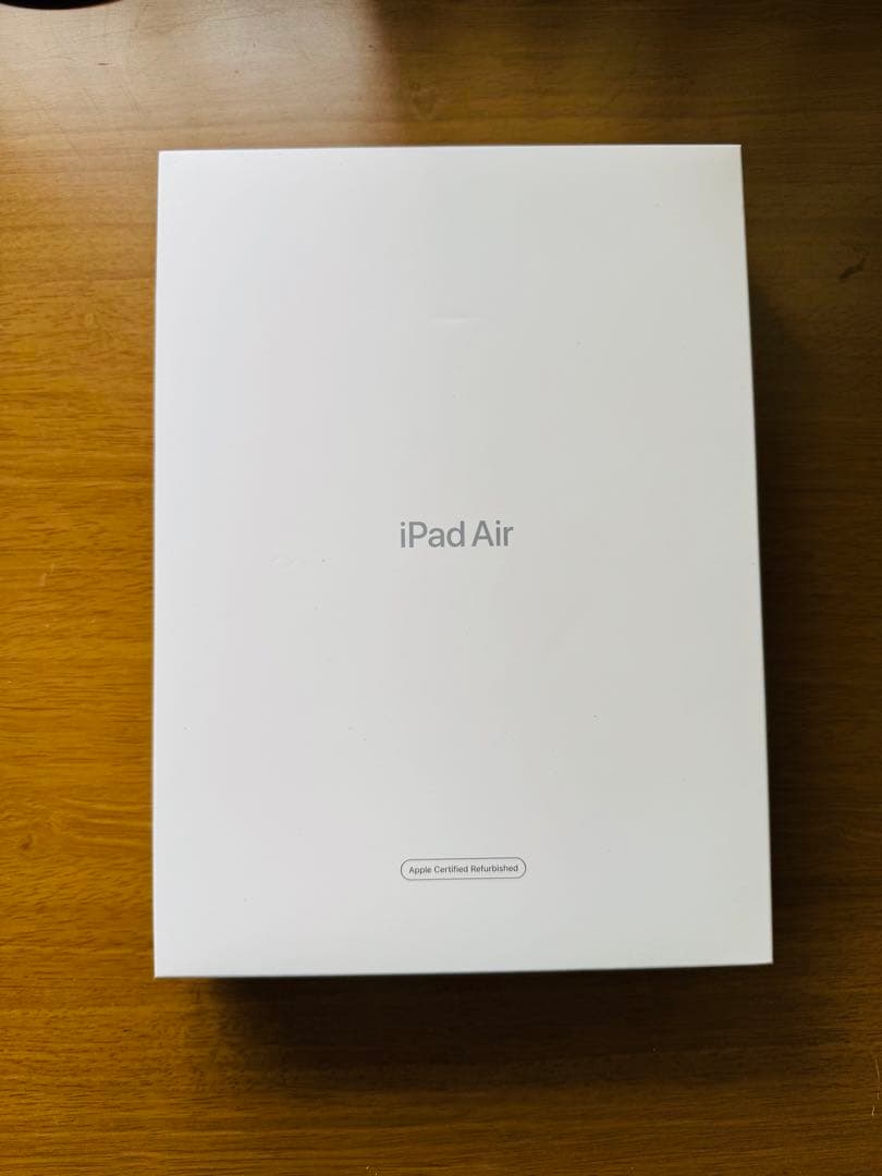 iPad Air 第5世代 M1 スターライト 美品 wifiモデル