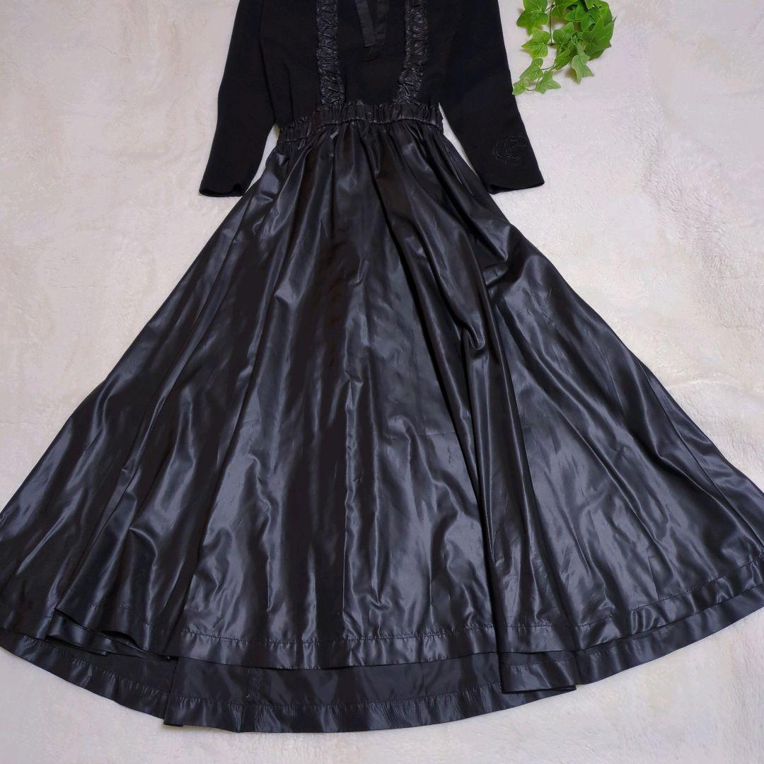 【美品】インゲボルグ　フリル使いフーディワンピース　2025年　現行モデル　9