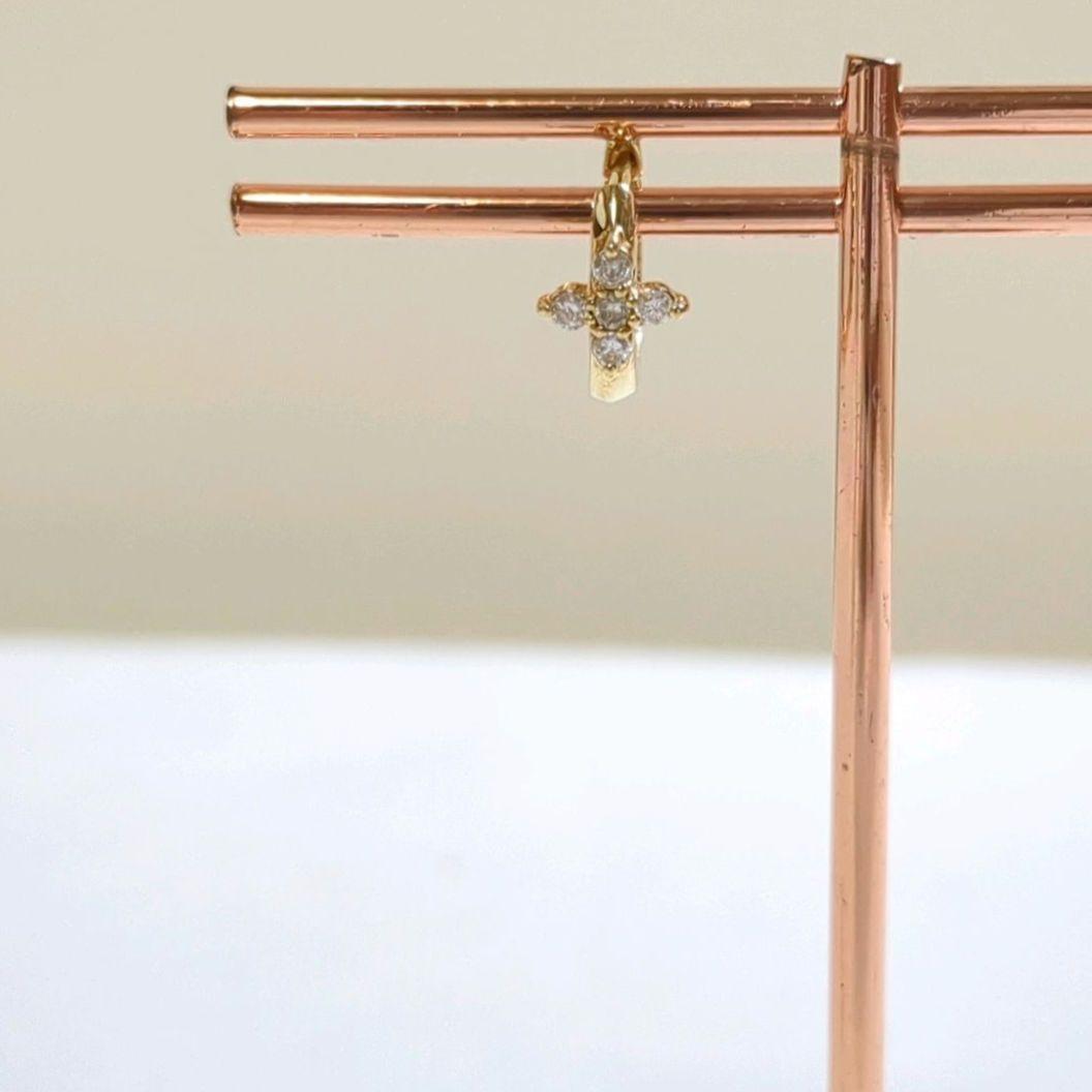 K18　D0.08ct　中折れ式　フープピアス　片耳　YG　クロス　花　小さめ